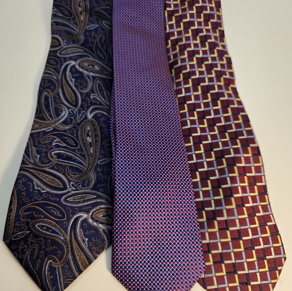 Nautica Lot Of 3 Neckties Ties 100% Silk Blue Red Beige Paisley & Geometric